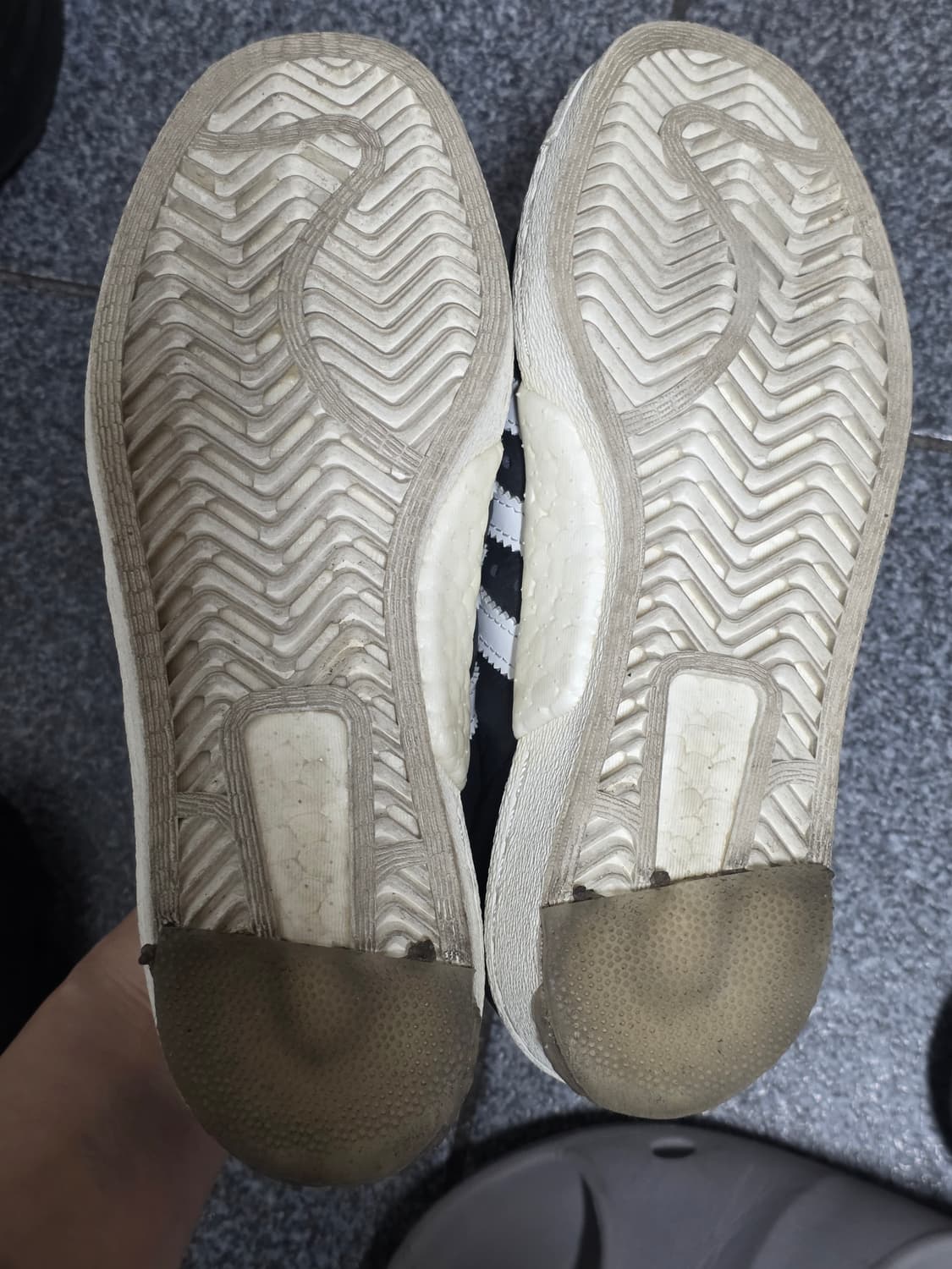 아디다스 슈퍼스타 클라우드 블랙 230 상품이미지3