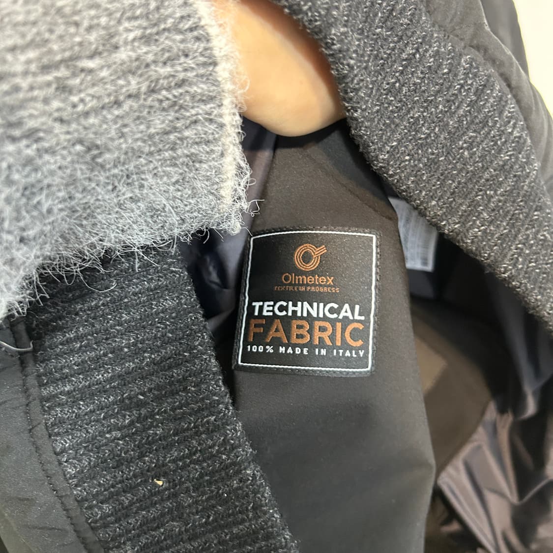 닥스 2021 남성 프리미엄 구스다운 패딩 95 상태최상 상품이미지4