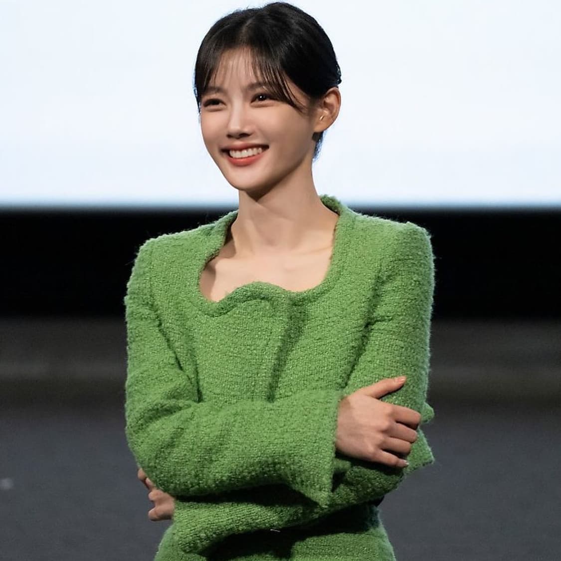 [M] 렉토 홀리데이 부클 커브드 넥 트위드 크롭 자켓 그린 상품이미지2