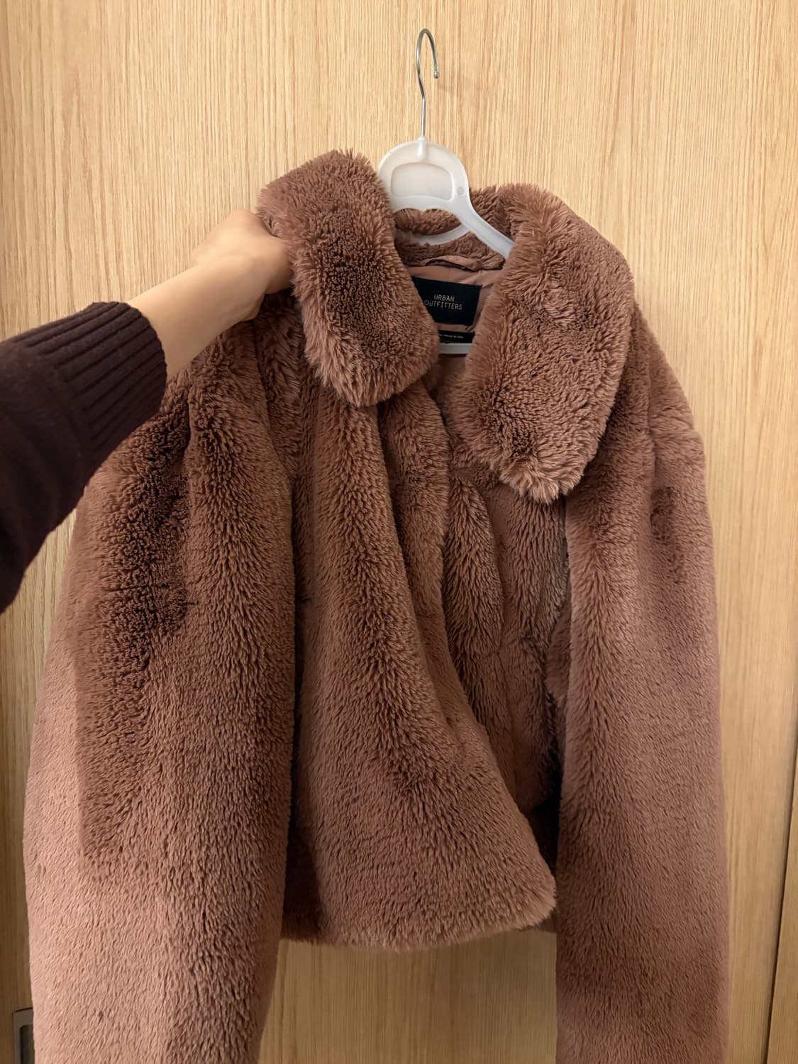 어반 아웃피터스 퍼 자켓 상품이미지3