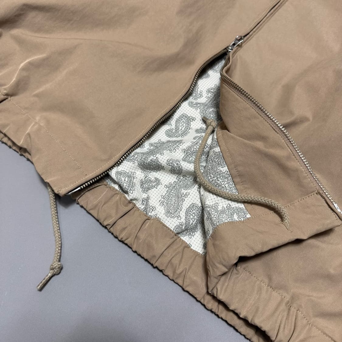 빔즈(BEAMS) 베이지 코튼 더블 집업 드로우 코드 빅실루엣 블루종 상품이미지5