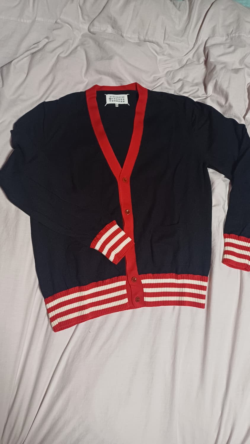 [새제품] XXL 마르지엘라 가디건 블랙 스트라이프 스티치 레드 상품이미지1