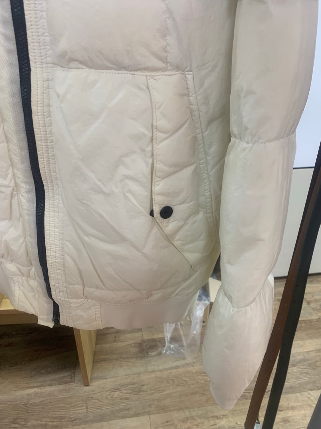 스톤아일랜드 화이트 패딩 상품이미지5