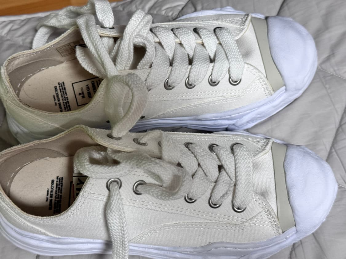 메종 미하라 야스히로 피터슨 OG 솔 PL 레더 로우탑 스니커즈 화이트 상품이미지5