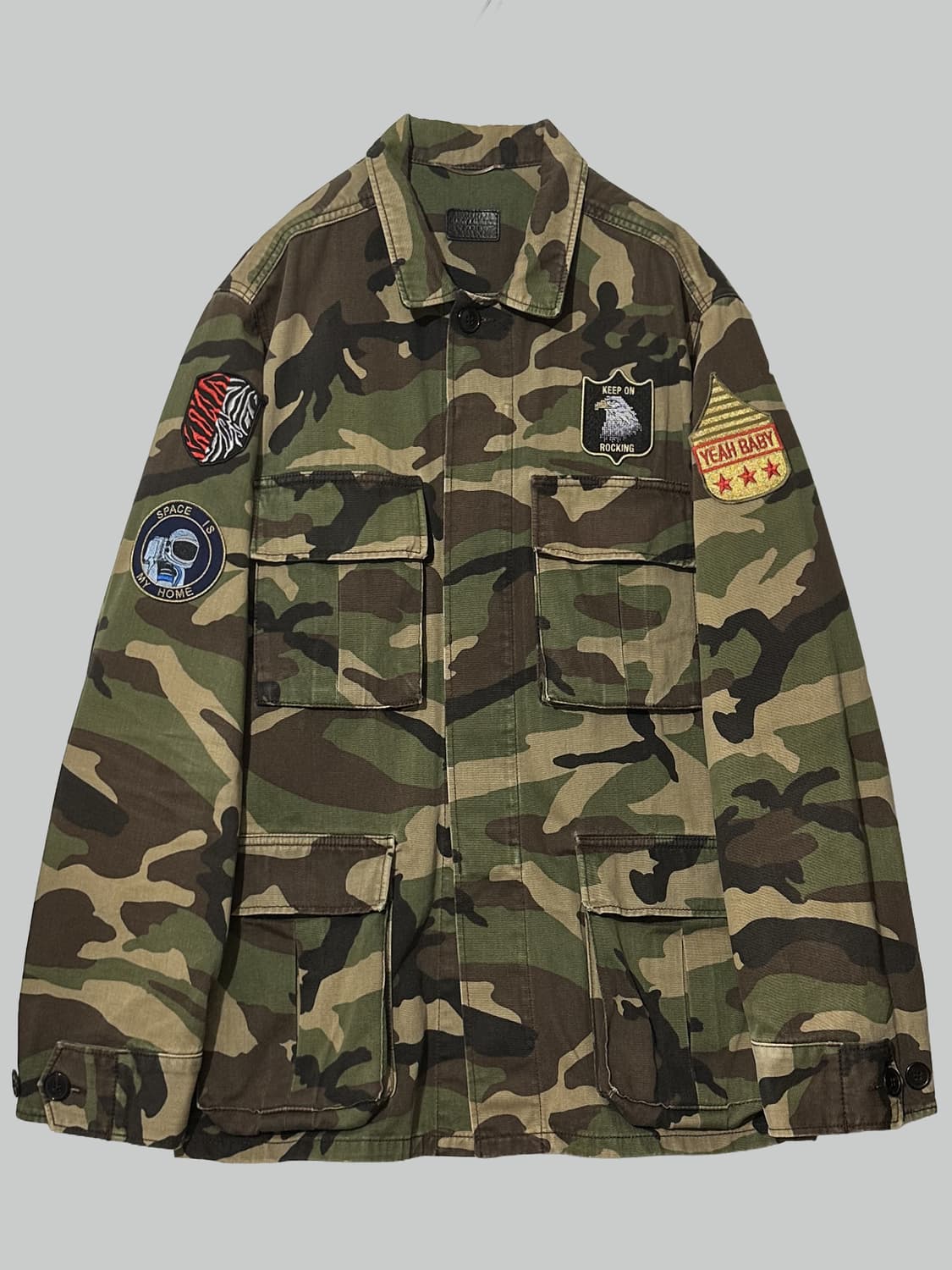 생로랑 밀리터리 패치 자켓 상품이미지1