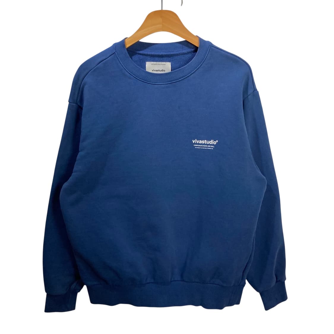 비바스튜디오 딥블루 맨투맨 상품이미지2