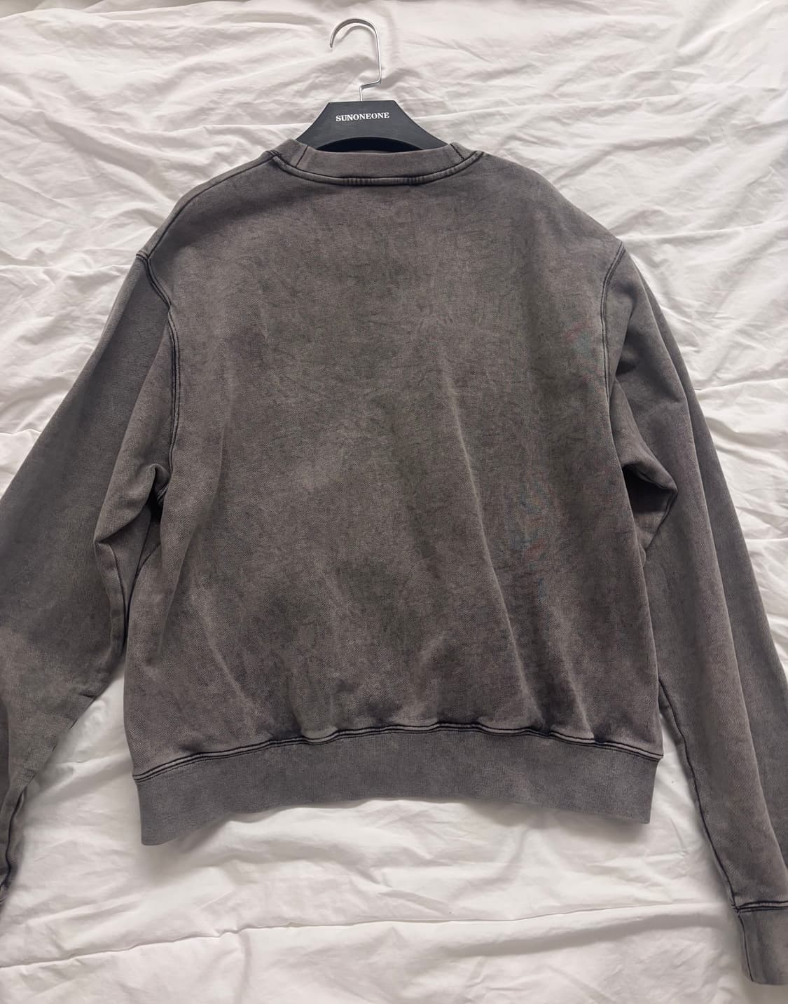 아크네 맨투맨 상품이미지2