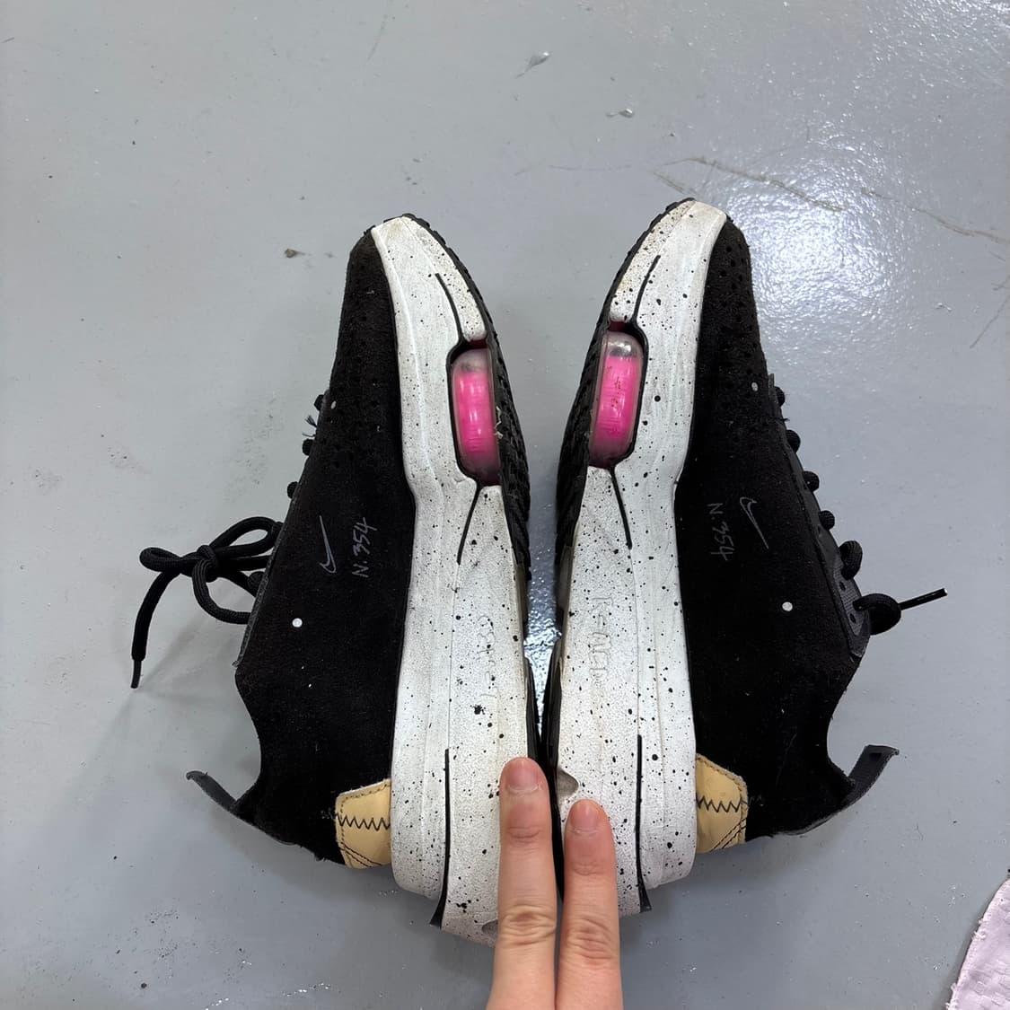 225 나이키 에어 블랙 하이퍼 펑크 0408E2 상품이미지5