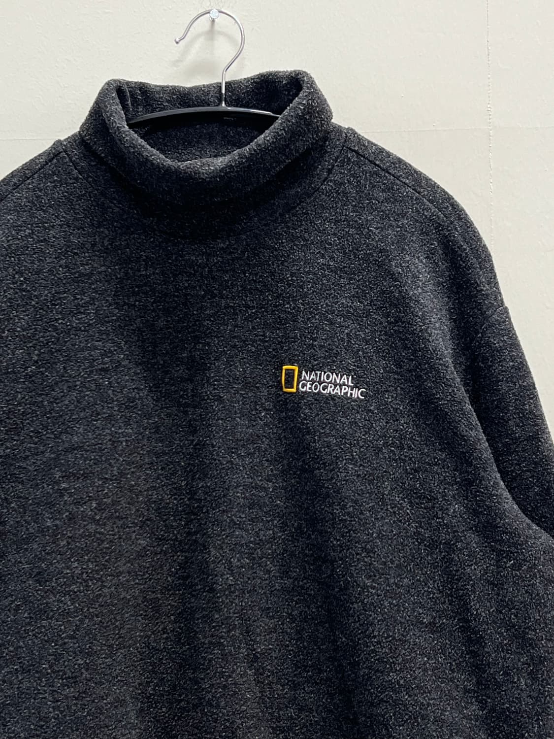 내셔널지오그래픽 터틀넥 니트 맨투맨 상품이미지3