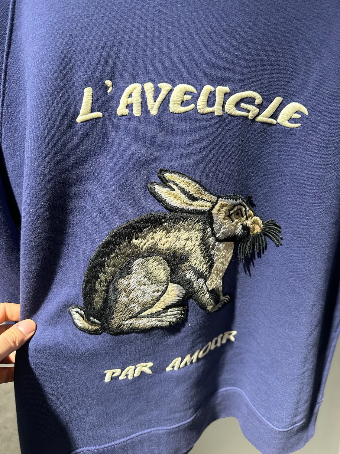 구찌 토끼자수 레글런 맨투맨 상품이미지4