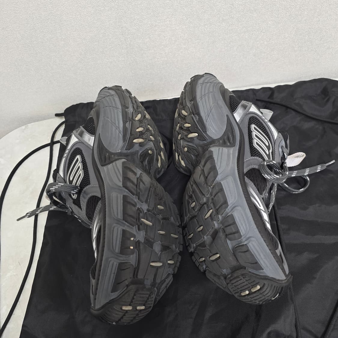 발렌시아가 6xl 스니커즈 44사이즈 판매 상품이미지3