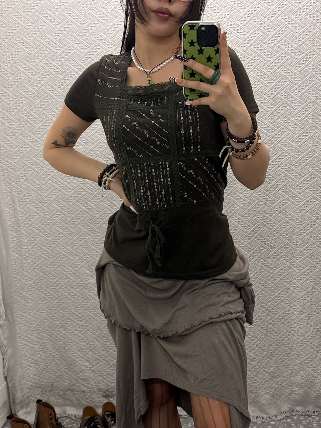 빈티지 스프링 레이스 잔꽃 자수패턴 말차카키 블라우스 반팔티 K0037 상품이미지1