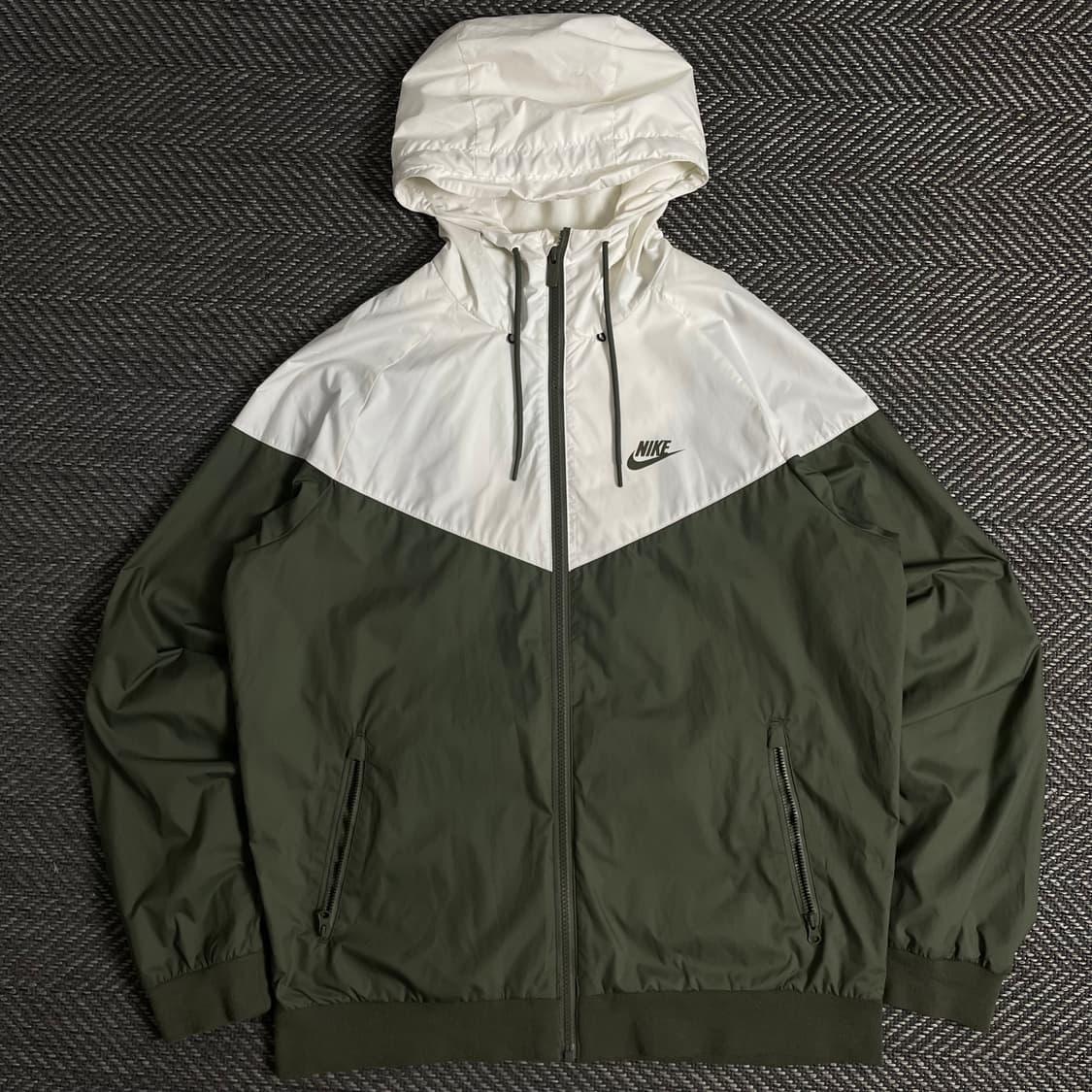 나이키 윈드러너 카키 배색 러닝 바람막이y 3483 상품이미지2