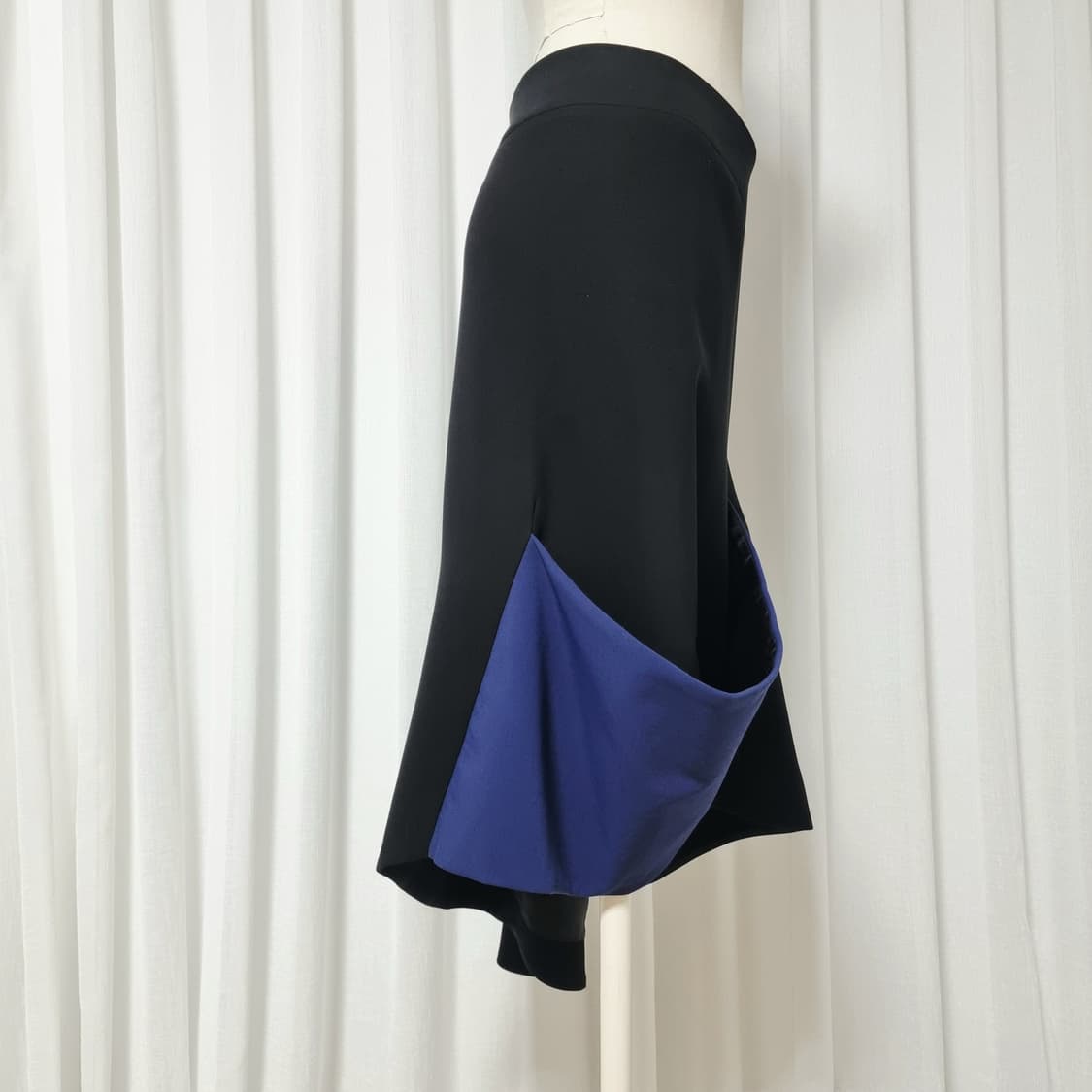 JW Anderson 컬러블록 웨이비 언발란스 스커트 (UK8) 상태최상 상품이미지2