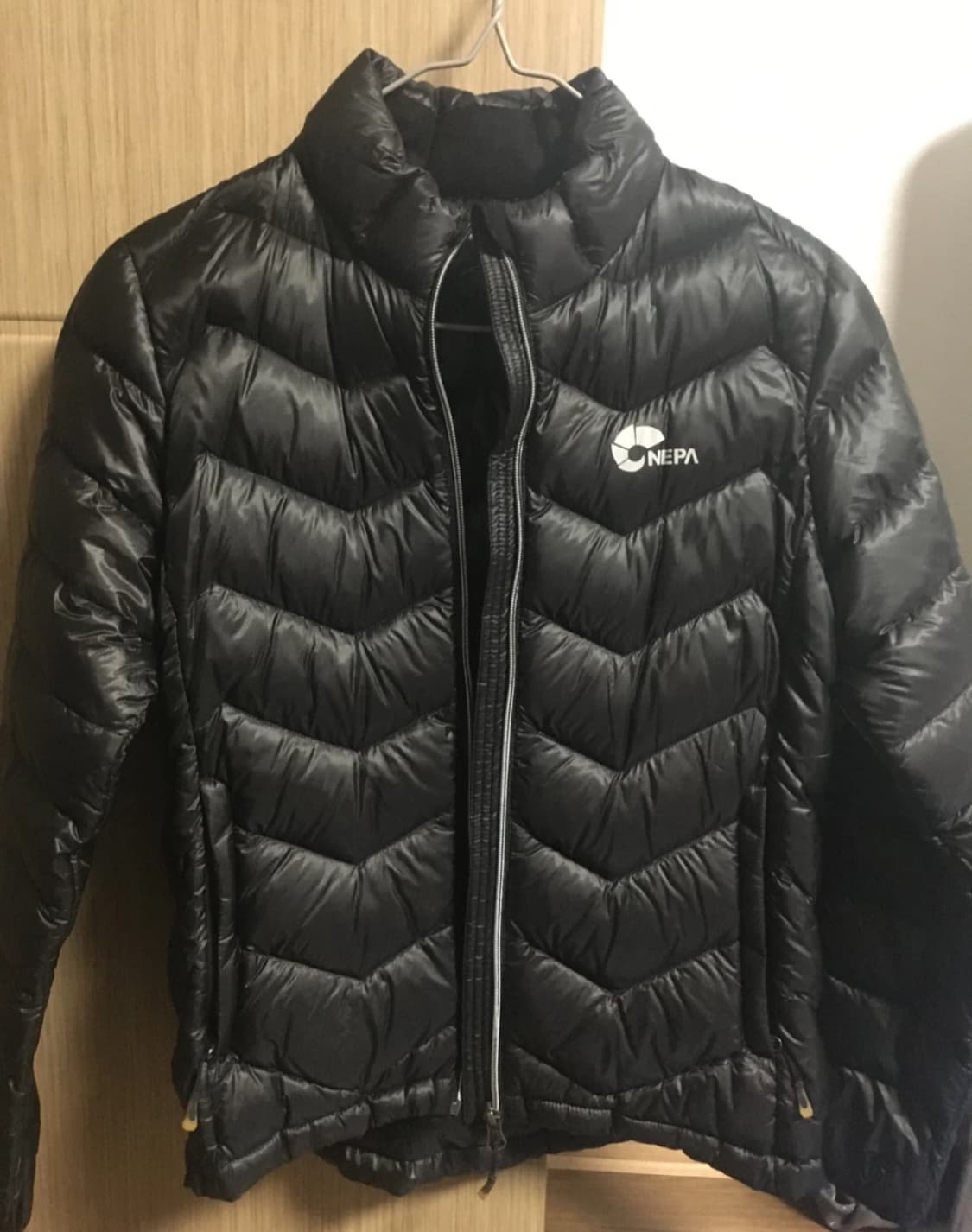 네파 경량패딩 90 상품이미지1