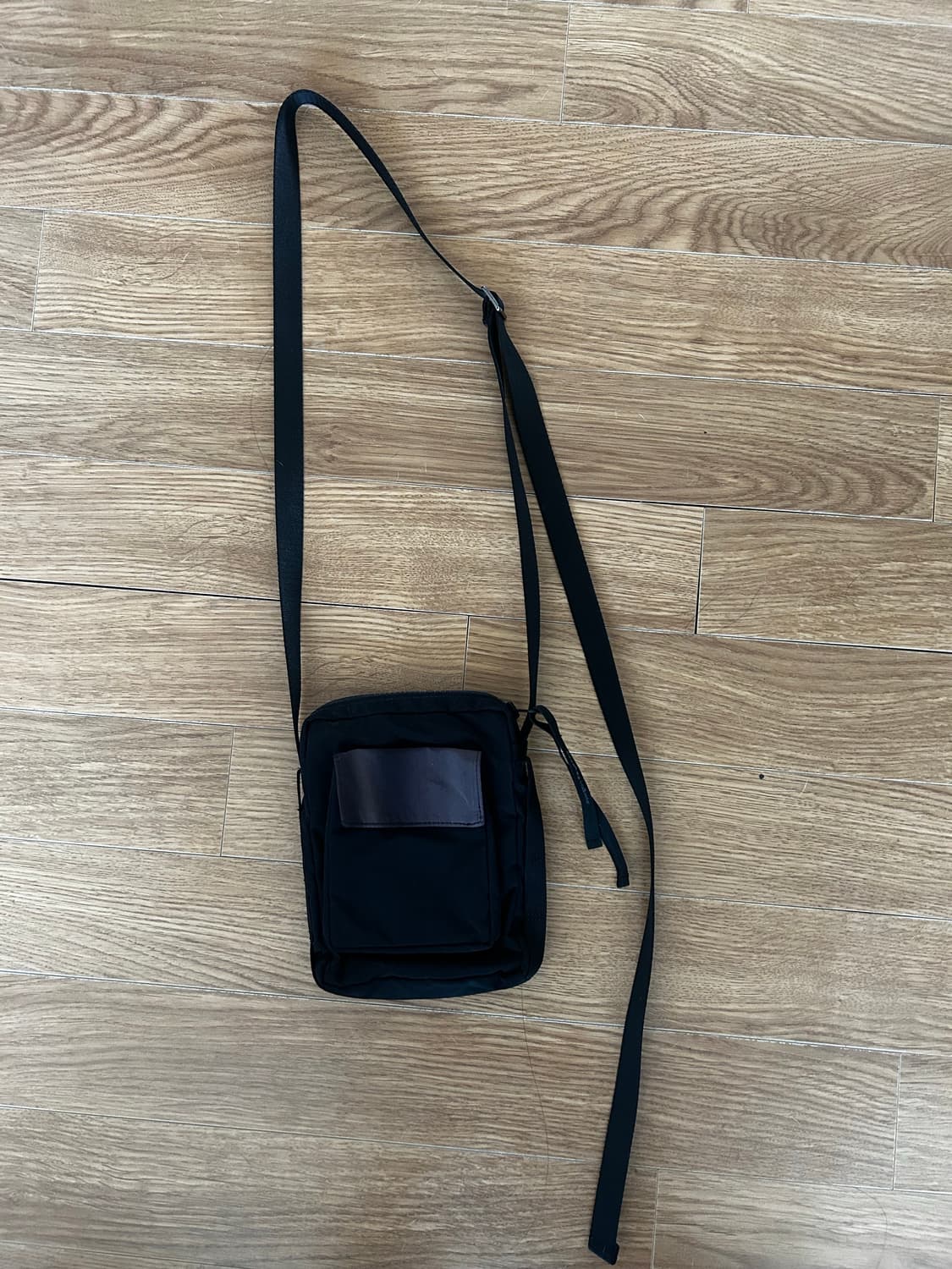 지용킴 크로스 미니백 상품이미지1