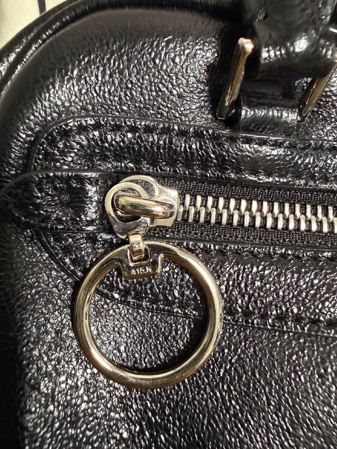 분크 토크 캐빈크루 숄더 미디움 블랙 상품이미지3