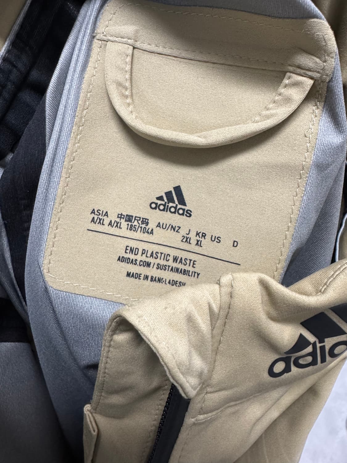 아디다스 상품이미지3