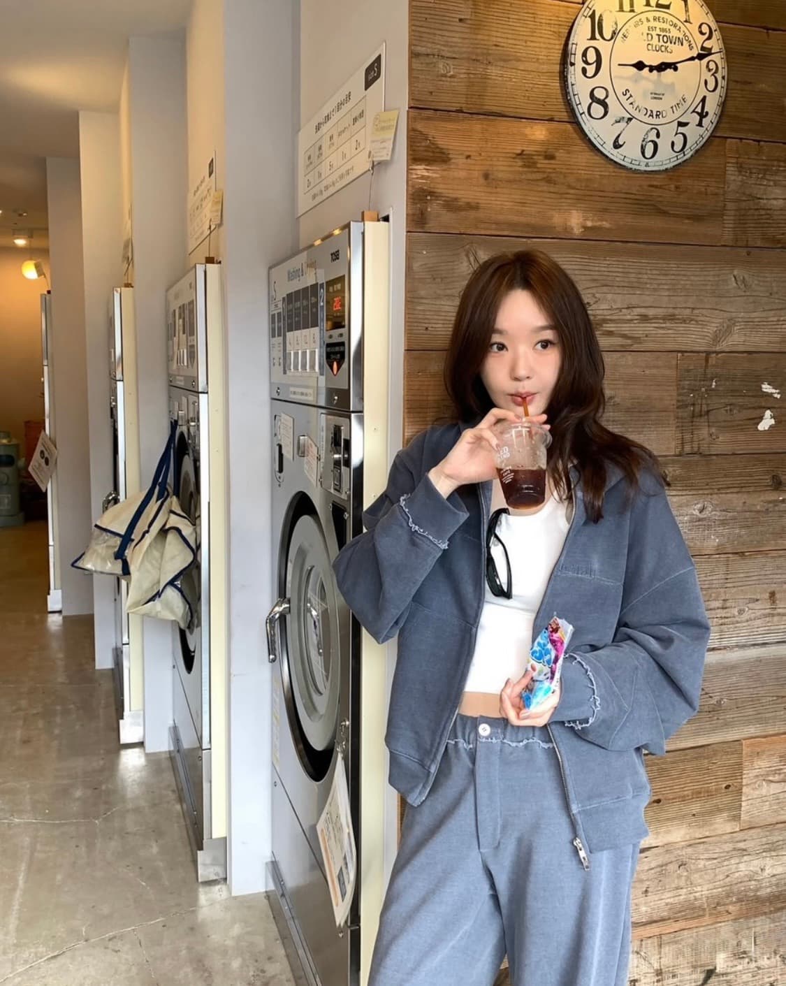 더내림X,강민경 착샷)아비에무아 빈티지 워시드 로우 엣지 스웻팬츠 상품이미지1