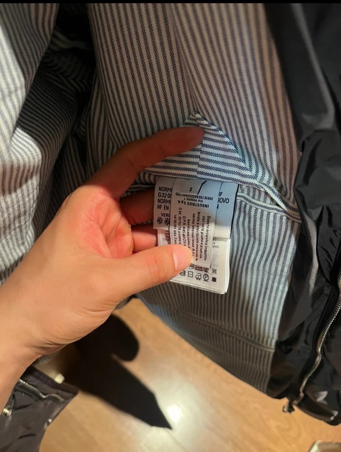 몽클레어x톰브라운 한정판 감마블루  1사이즈 상품이미지2