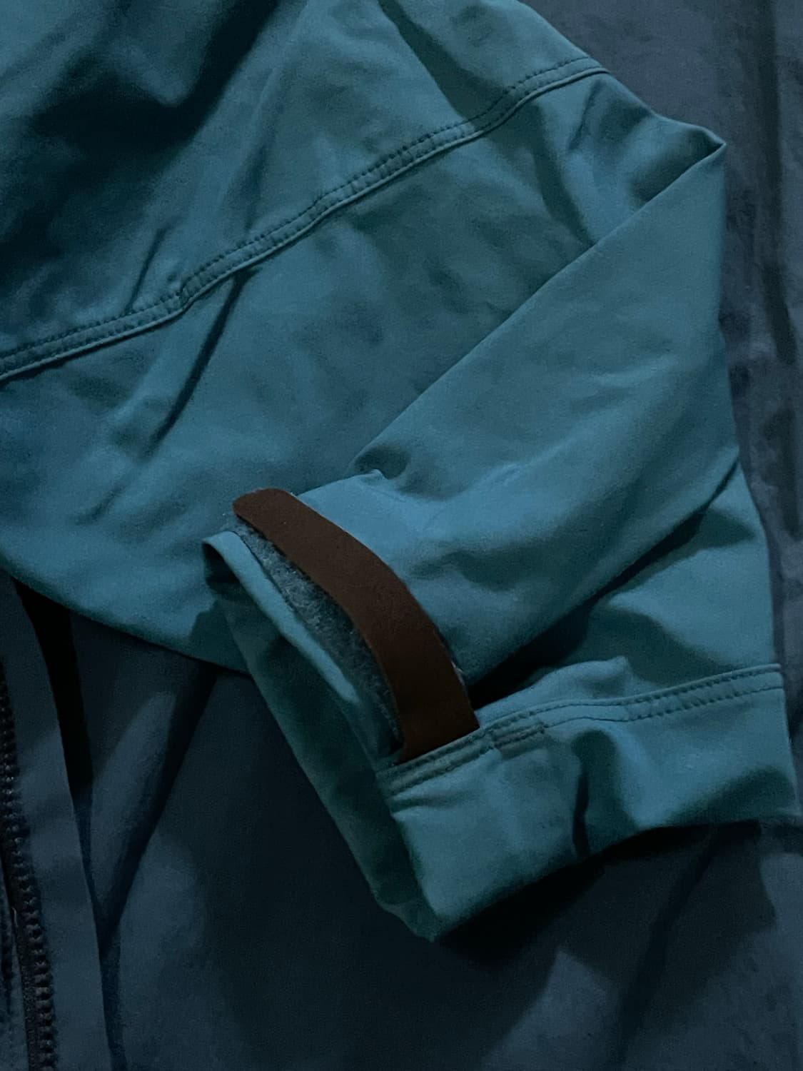 아크테릭스 바람막이 상품이미지10