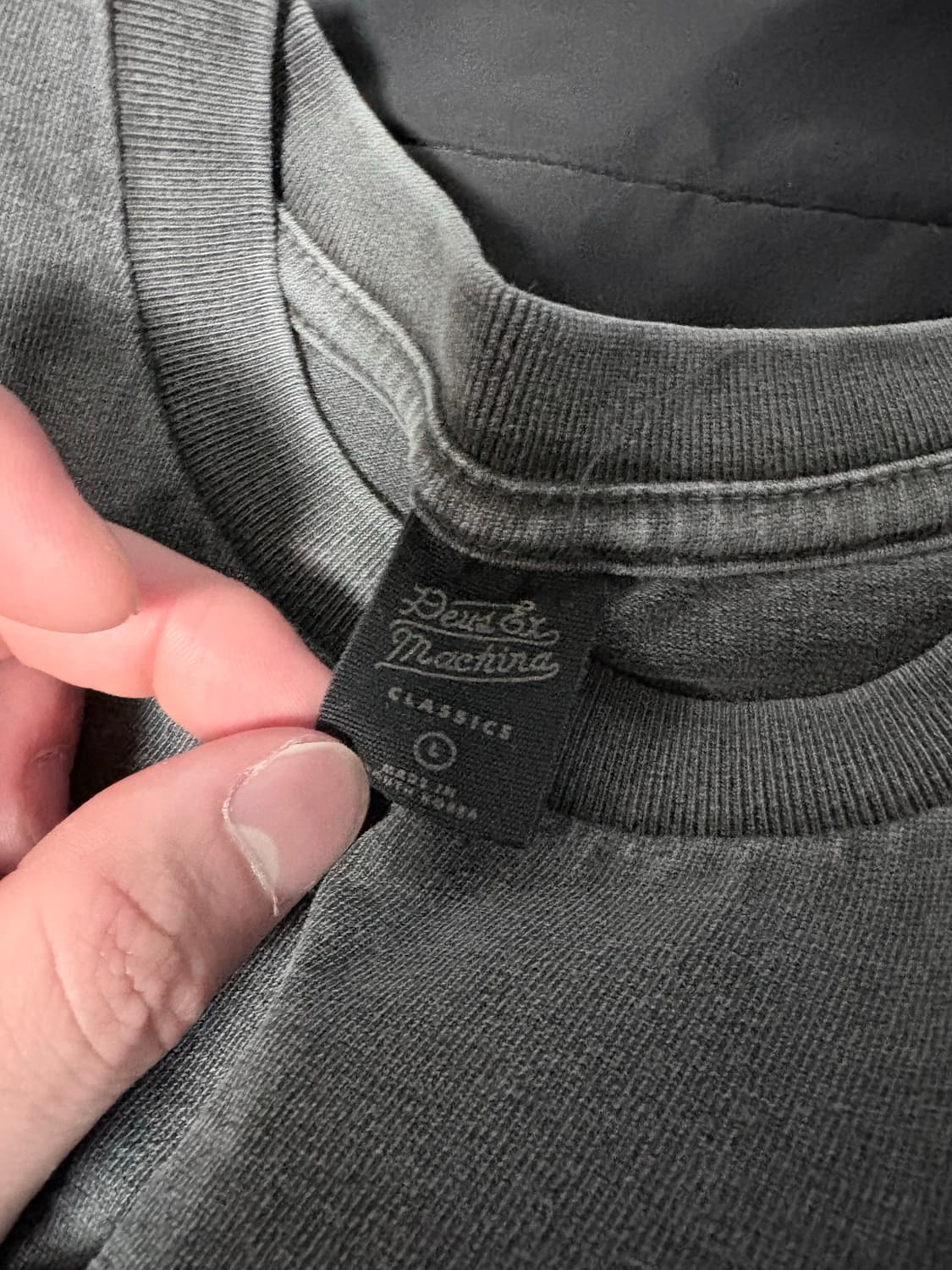 L 데우스 엑스 마키나 서울 워시드차콜 상품이미지3