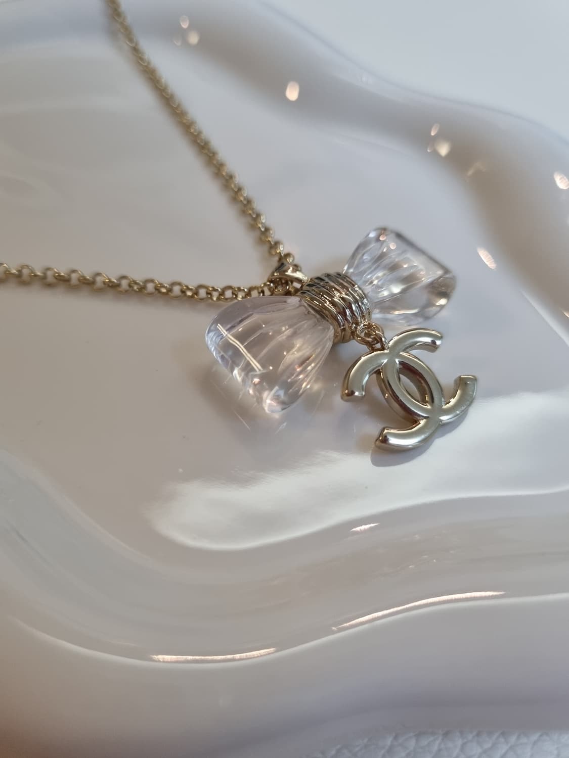 샤넬 투명리본 CC 목걸이 업사이클링 금장 상품이미지2