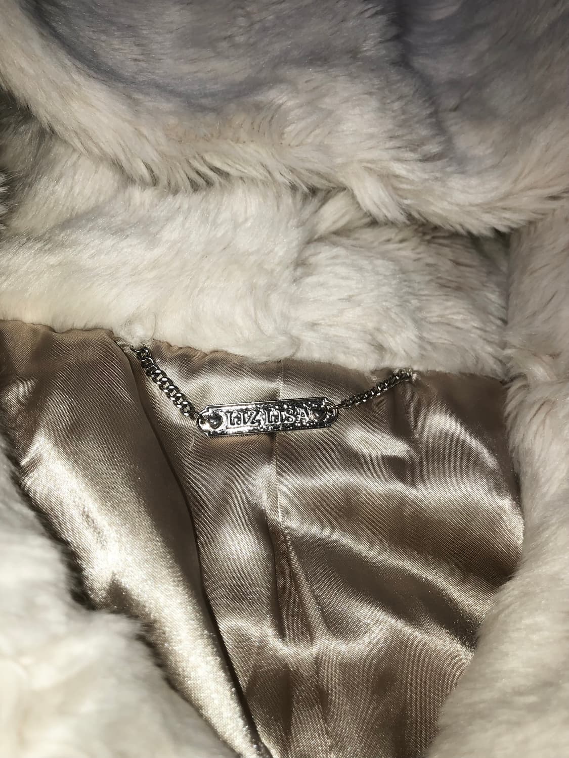 대대장 칸다사야카 착용 리즈리사 아방핏 퍼 코트 고전 갸루 달빛천사 상품이미지5