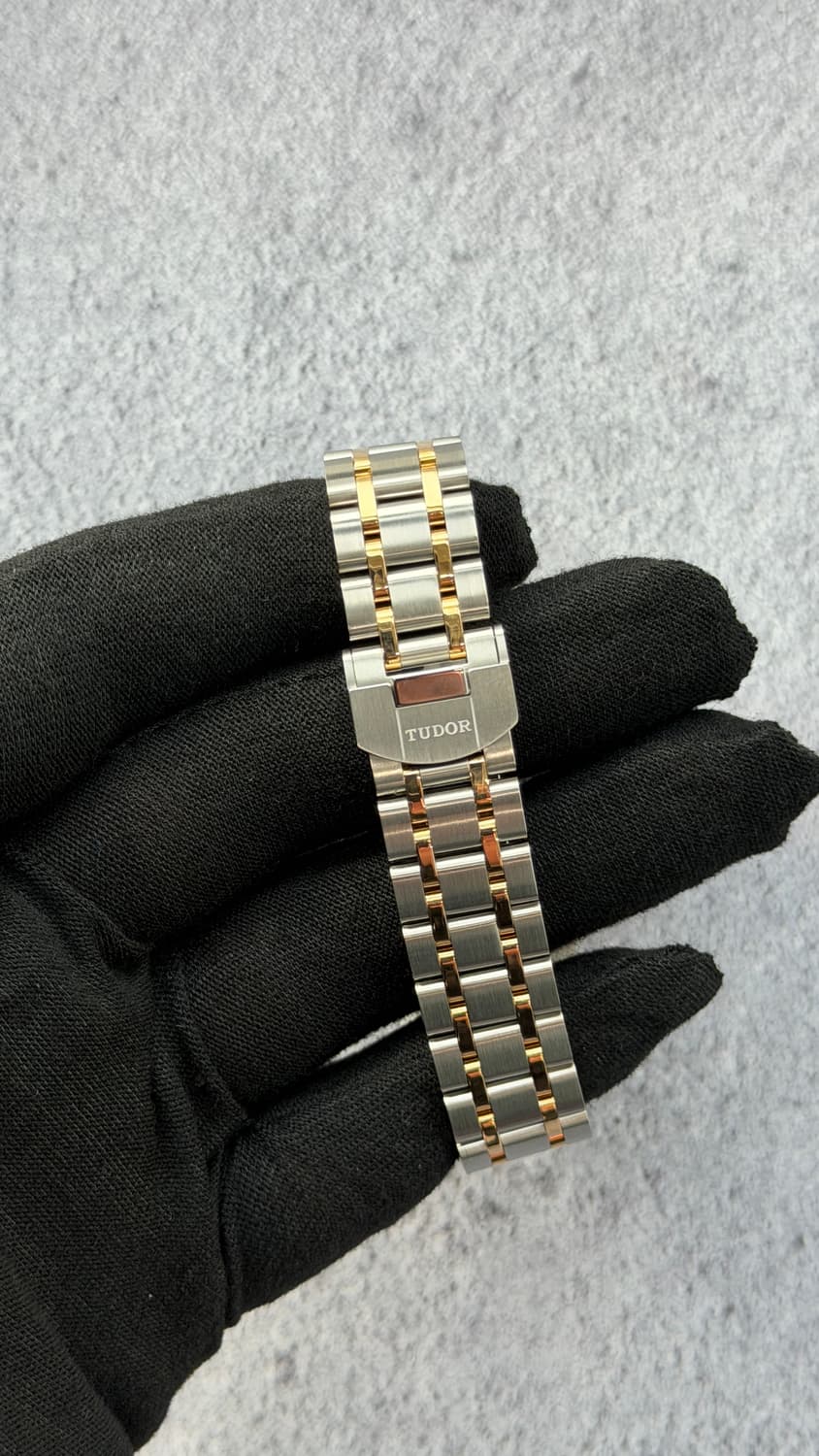 튜더 로얄 34mm 콤비 28403 미사용 시계 판매합니다. 상품이미지6