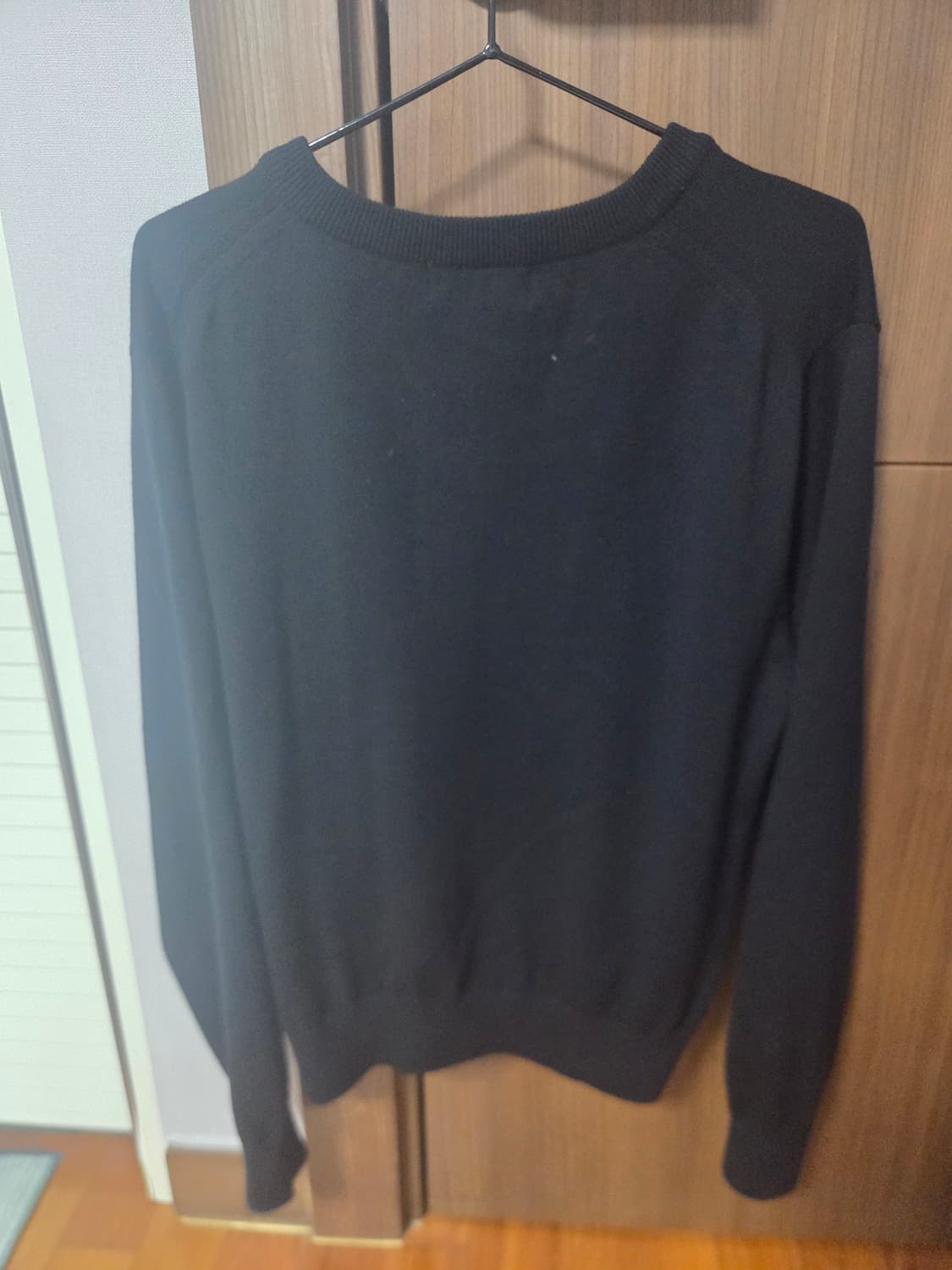 세비지 브이넥 니트 블랙 L사이즈 상품이미지2