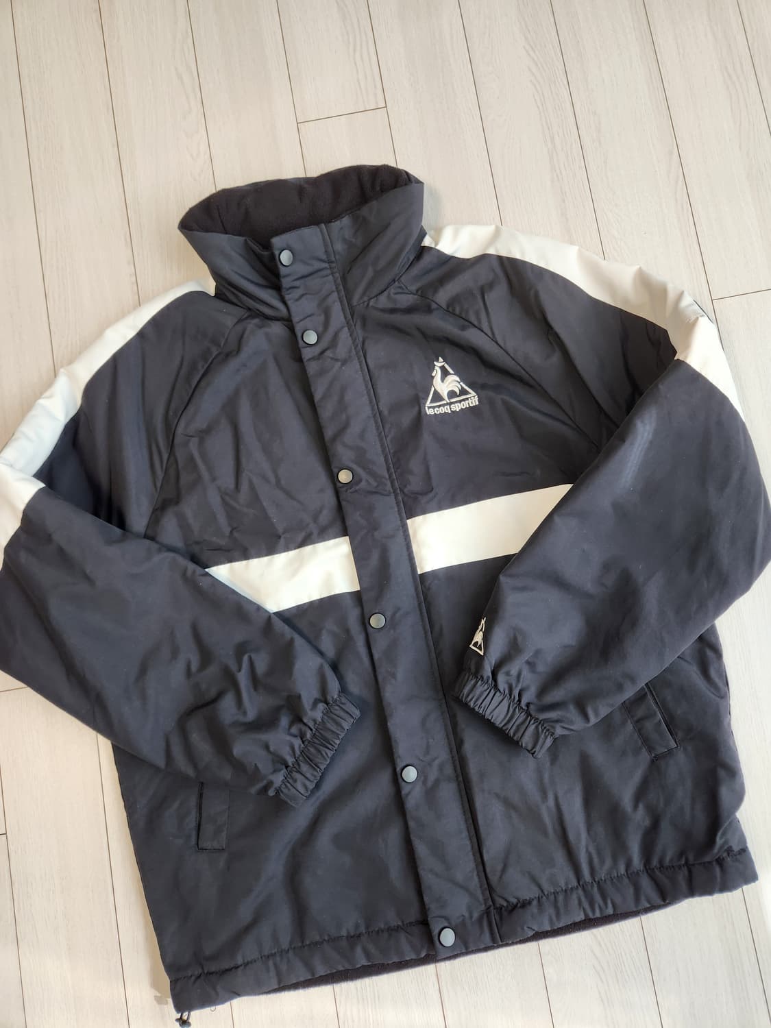 르꼬끄 리버시블 듀스자켓 Q9123RJK11 사이즈xs

스포츠웨어/아우 상품이미지1