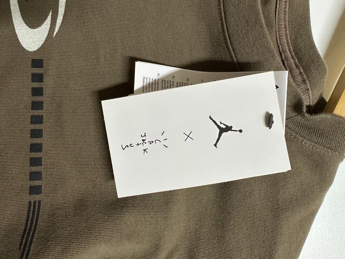 [새상품] 조던 x 트래비스 스캇 티셔츠 팔로미노 (DZ5510-274) 상품이미지3