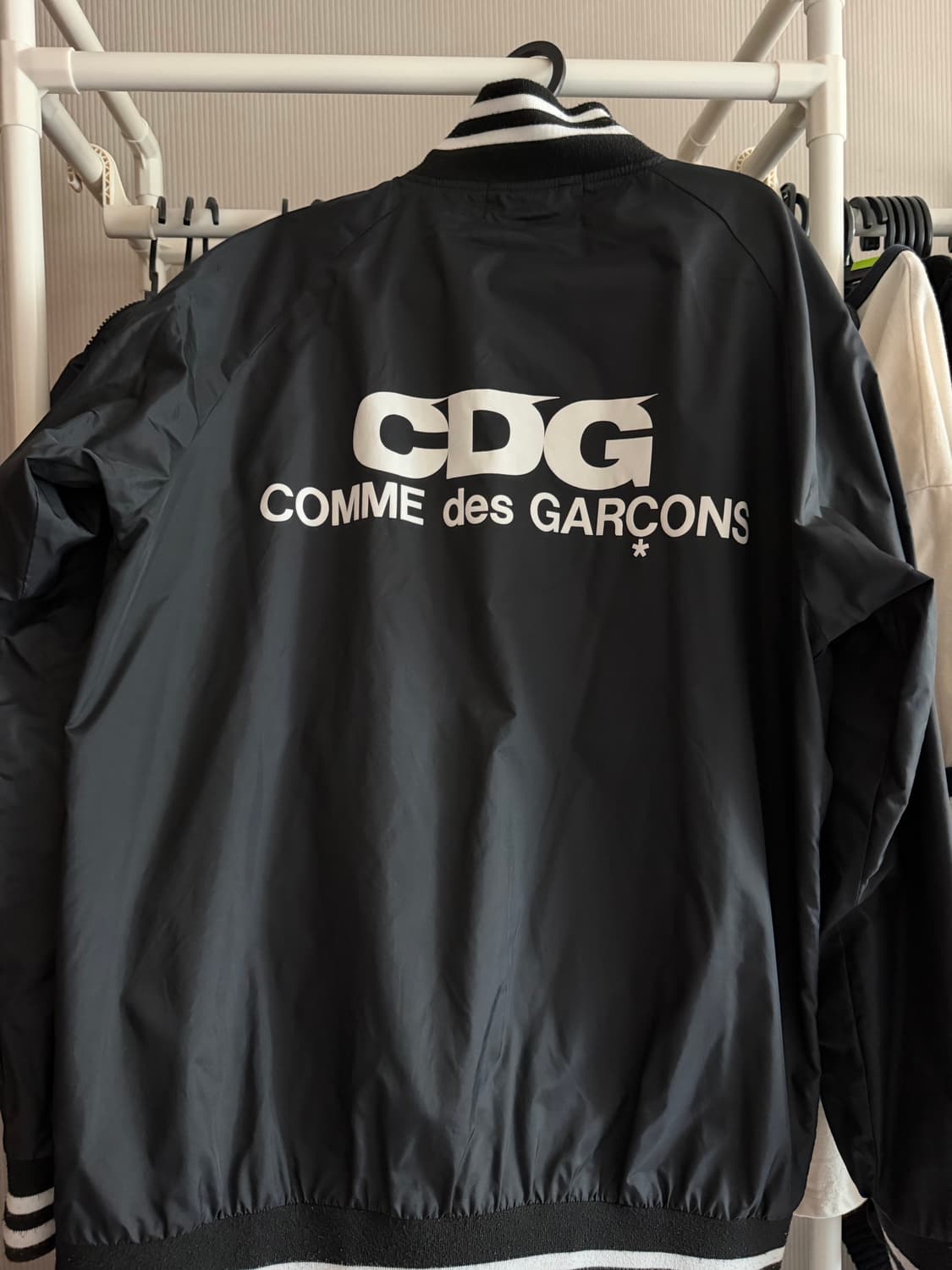 꼼데가르송 바시티 재킷 상품이미지1