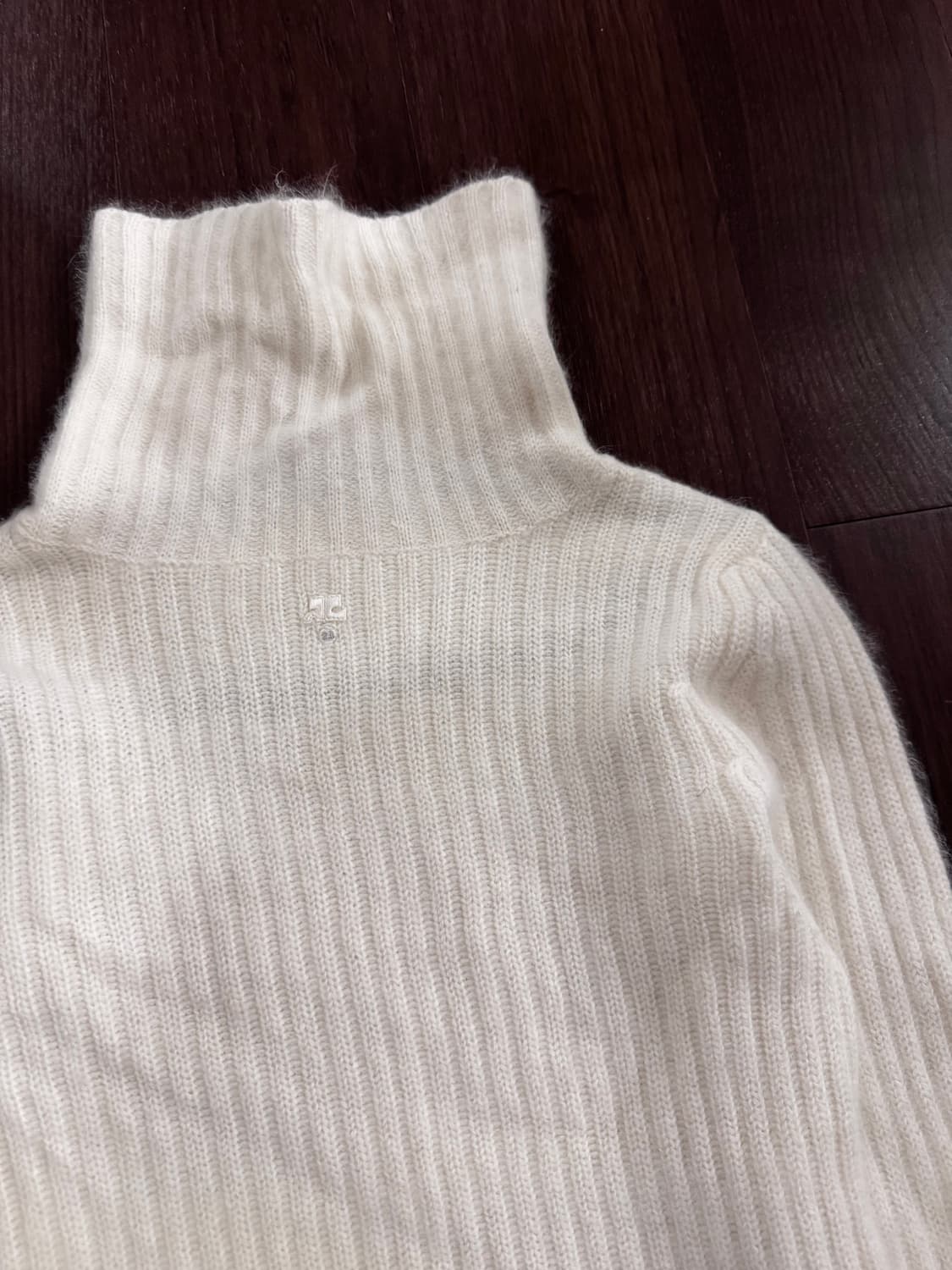 꾸레쥬 앙고라 터틀넥 니트 상품이미지2