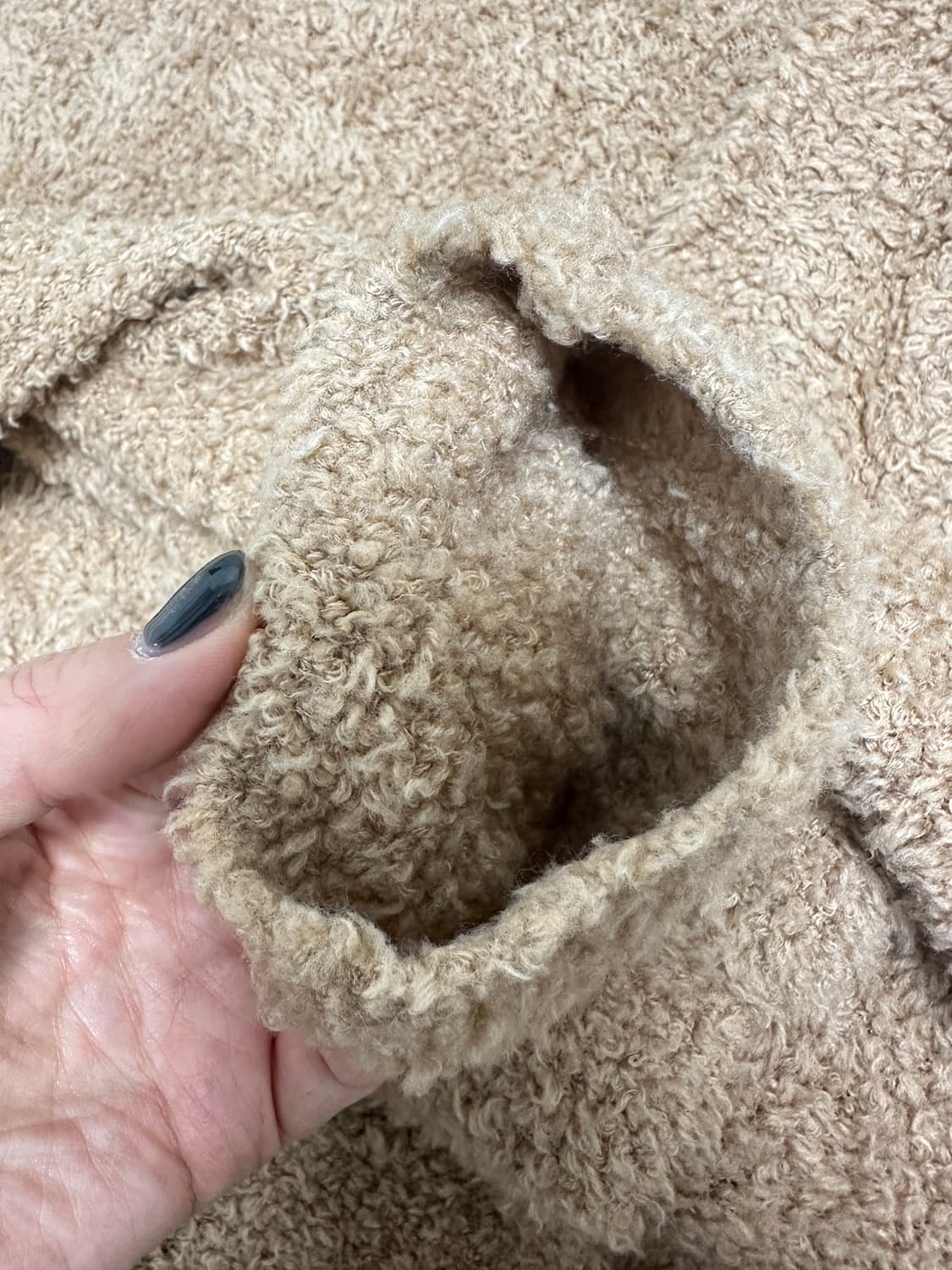 아모멘토 퍼리 니트 풀오버 카메라 M 상품이미지4