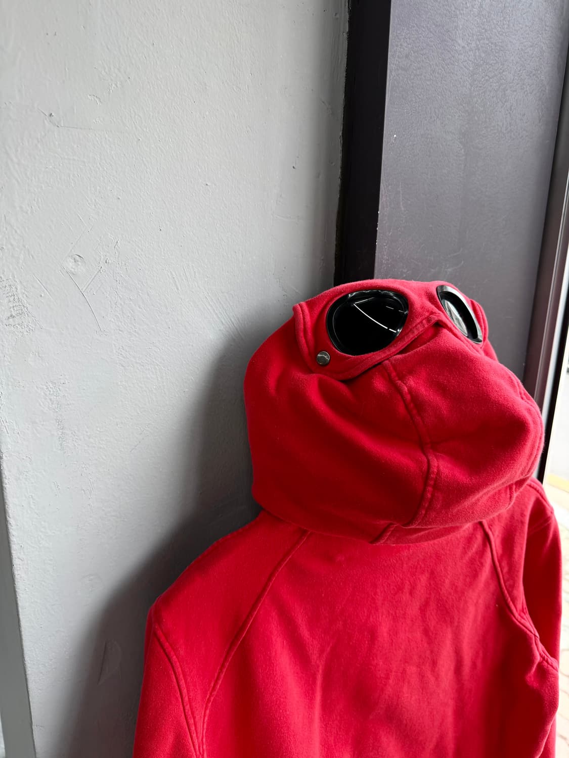 CP컴퍼니X아디다스 고글 렌즈 후드티 상품이미지9