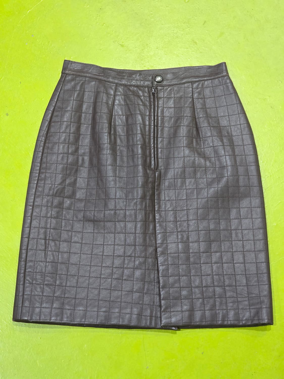 윤앤주 컬렉션 리얼 가죽 퀼팅 스커트 상품이미지6