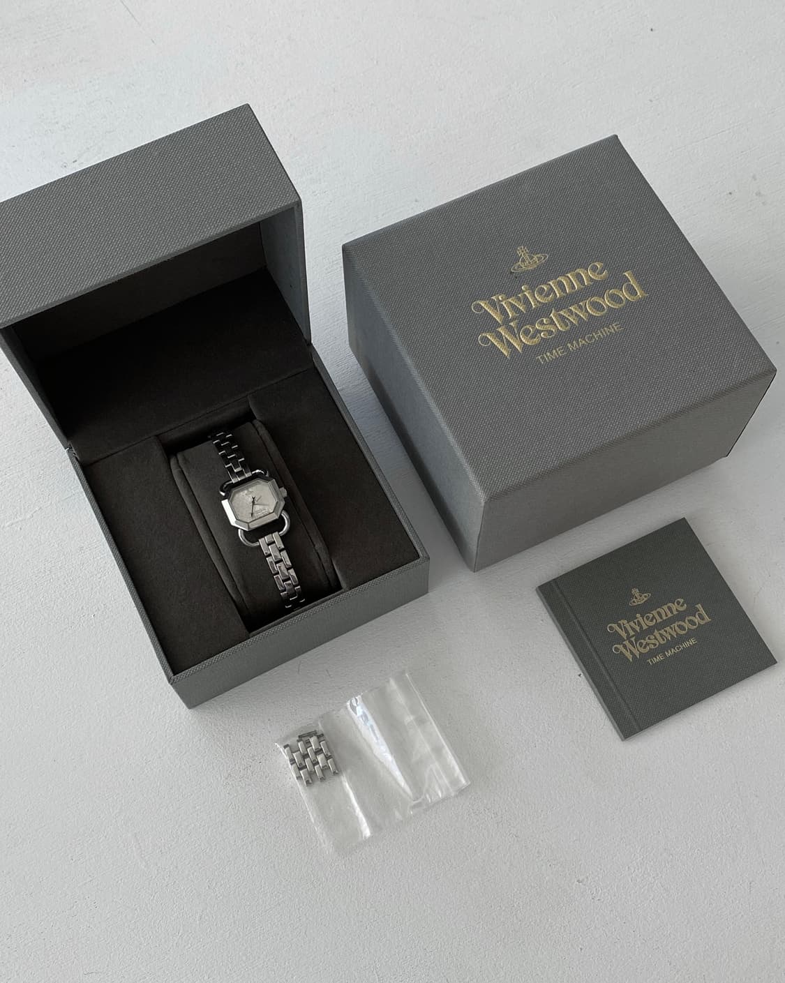 [Vivienne Westwood]  팔찌 시계 상품이미지3