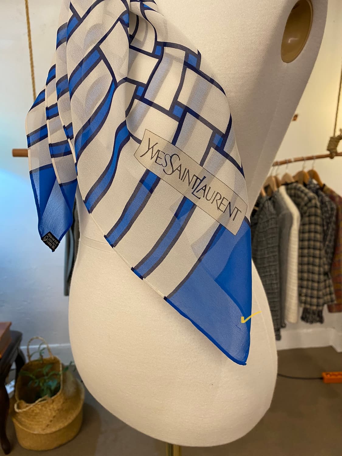 입생로랑 스카프 상품이미지4