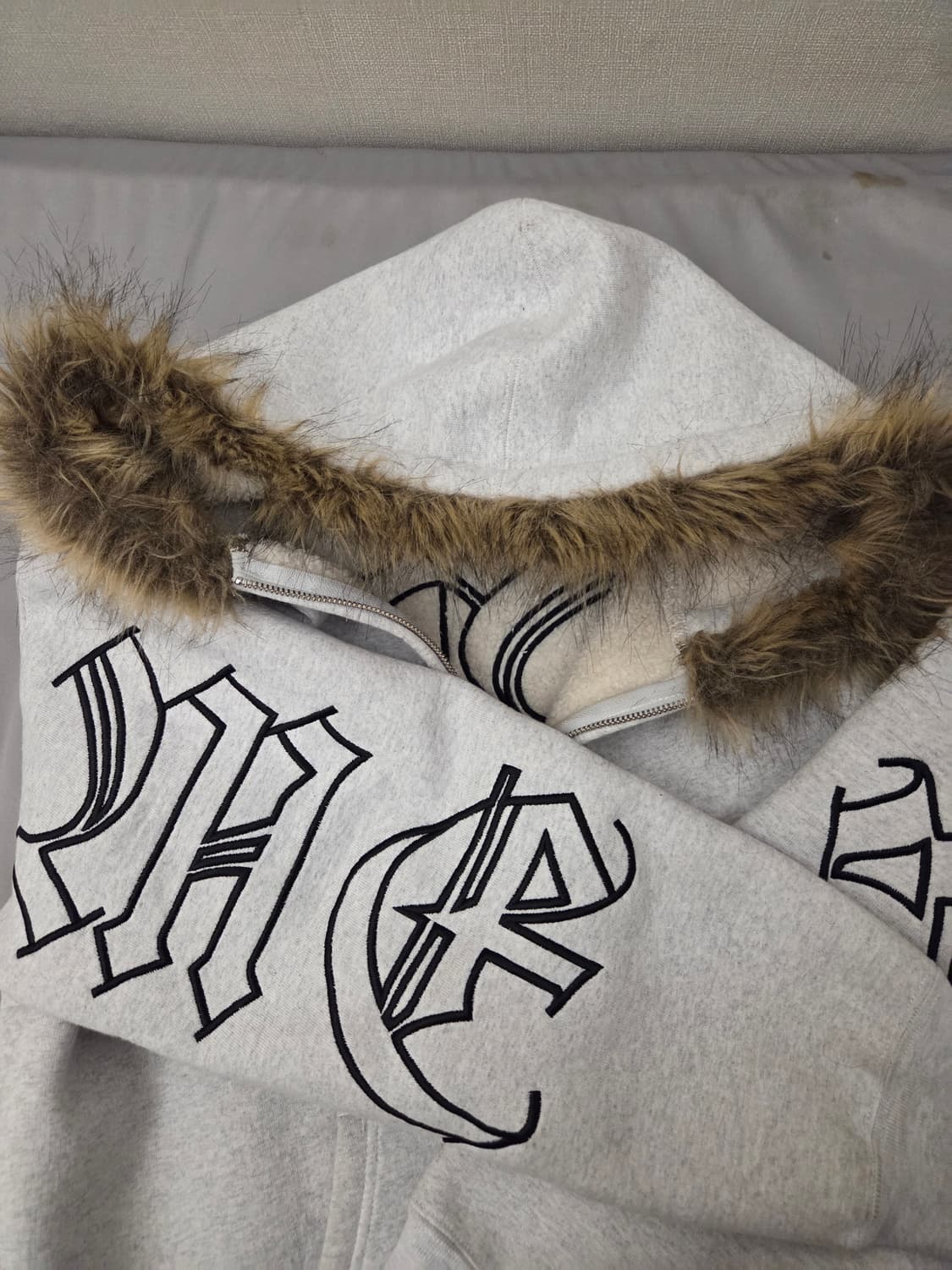 슈프림 포우 퍼 후드집업 상품이미지4