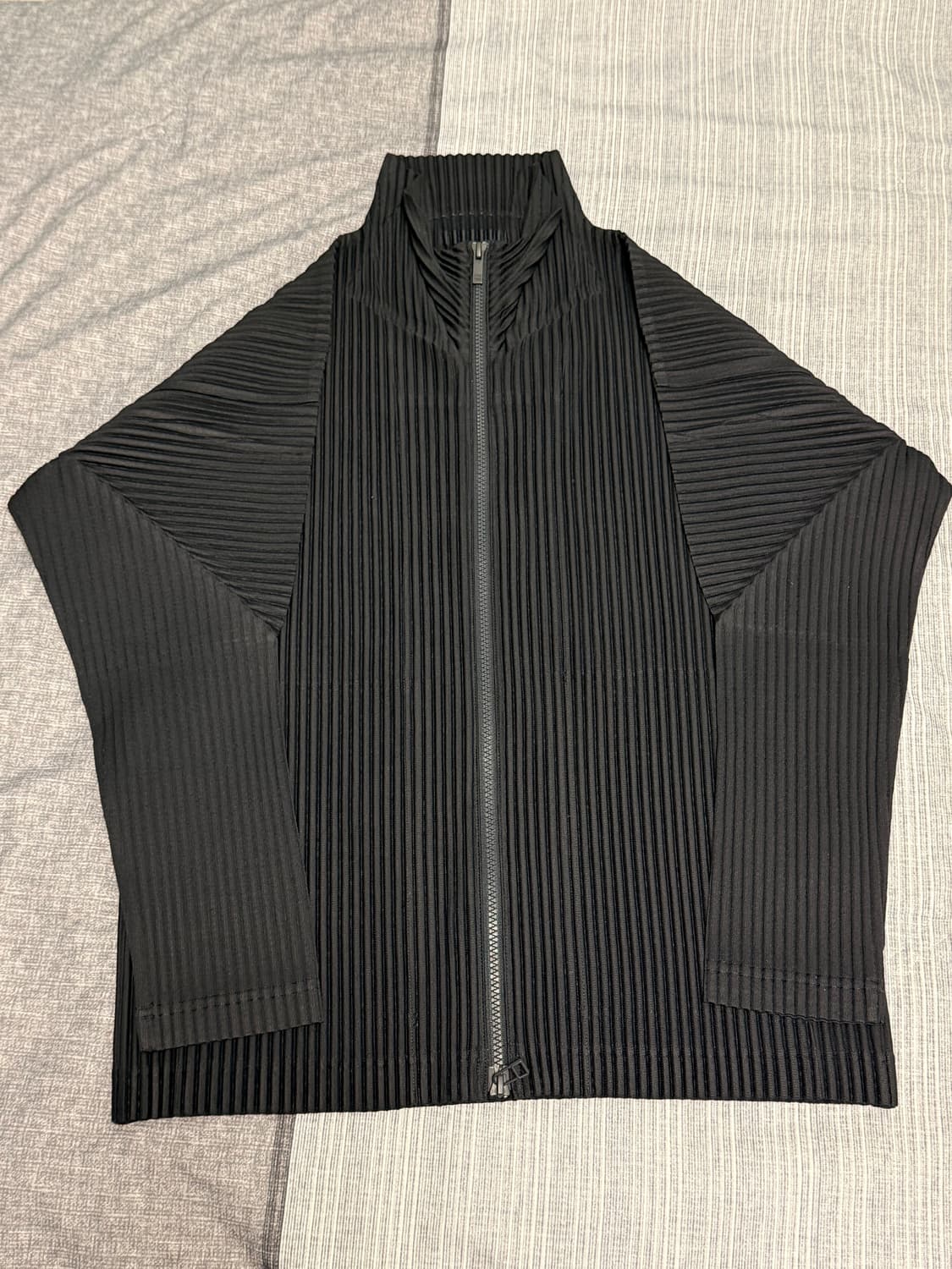 옴므플리세 베이직 네이비 집업 2 상품이미지2