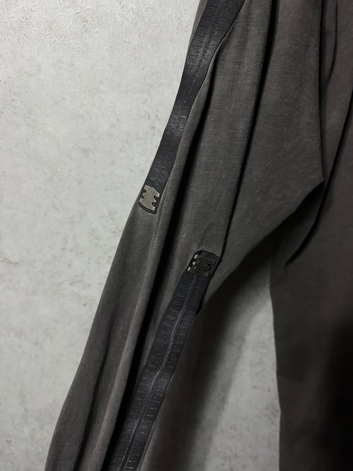 아이작 셀렘 레더패치 롱슬리브 상품이미지7