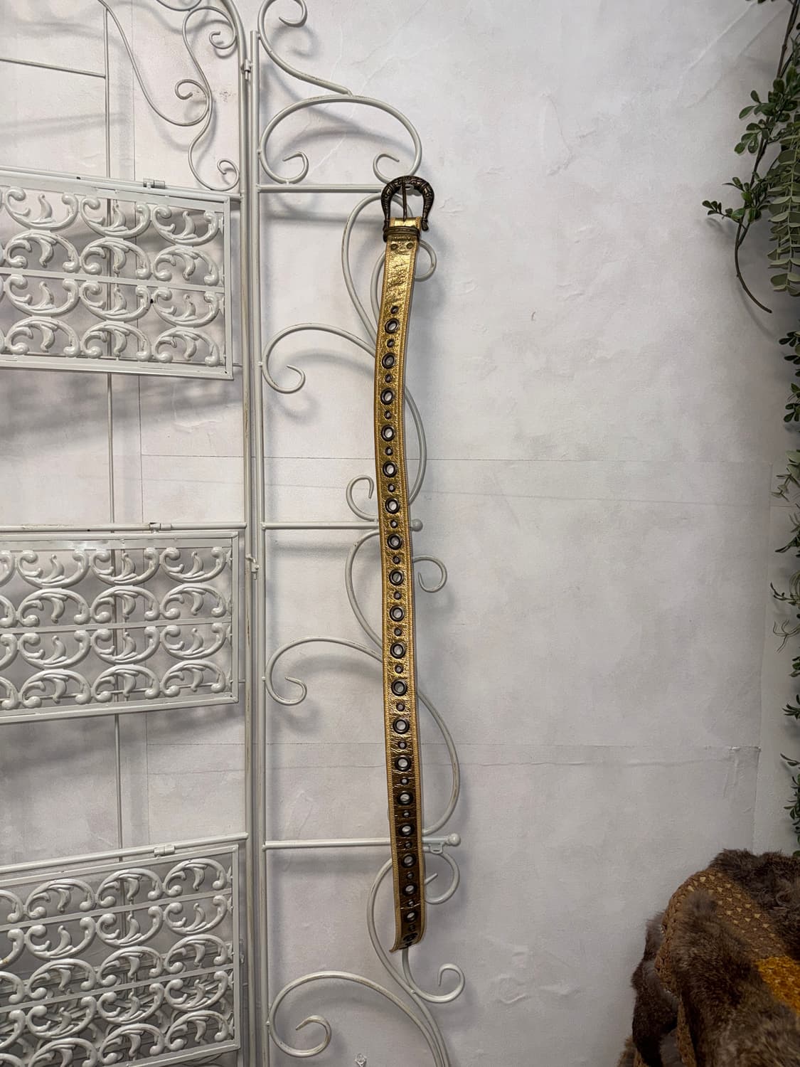 Gold punching oriental buckle belt 상품이미지3