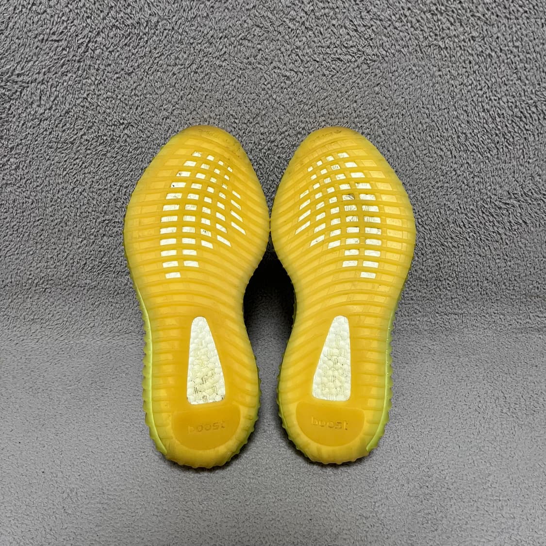 [260] 이지부스트 350v2 하이퍼스페이스 상품이미지4