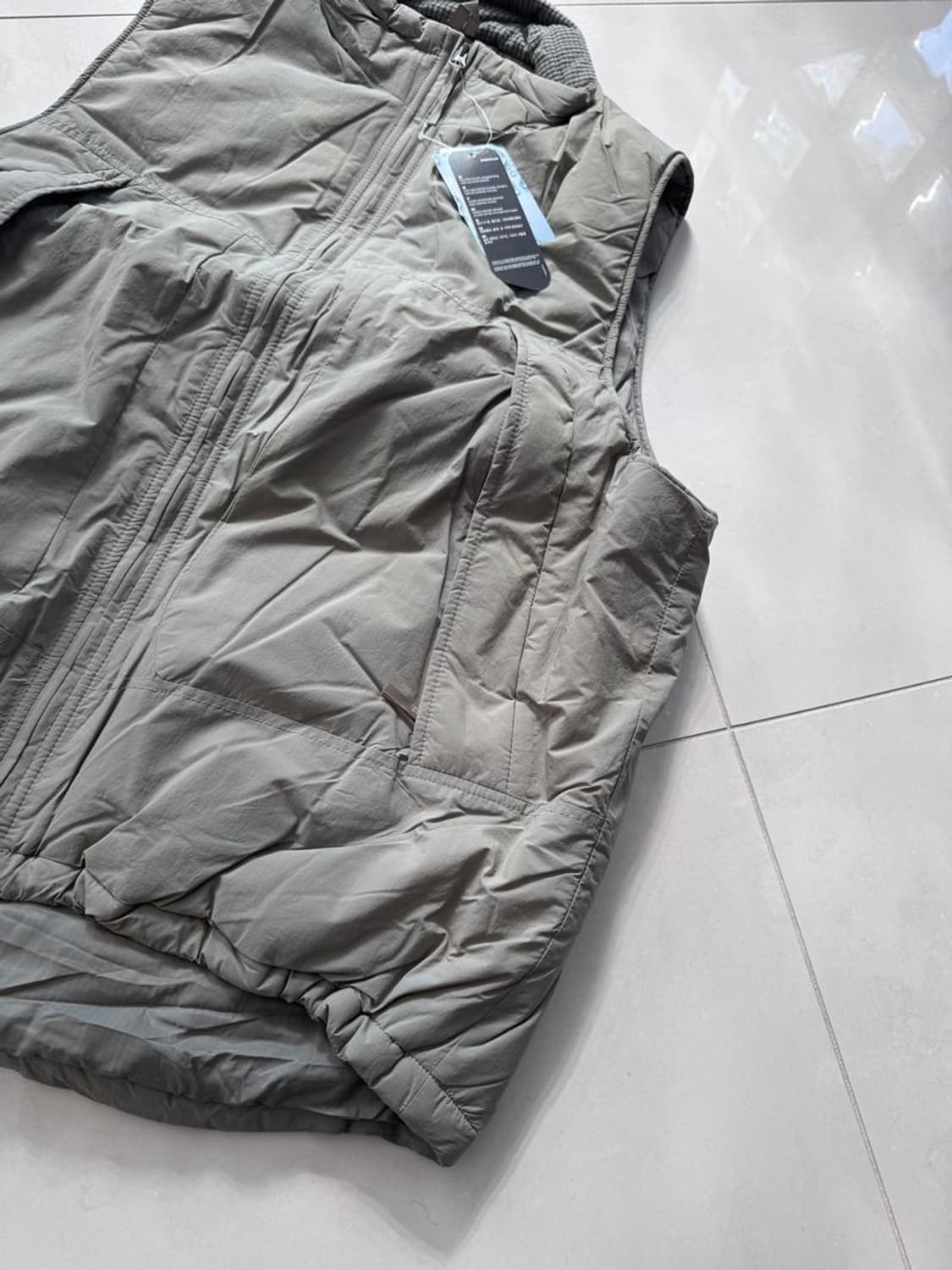HIGH LOFT VEST PRIMALOFT 하이 로프트 조끼 상품이미지2