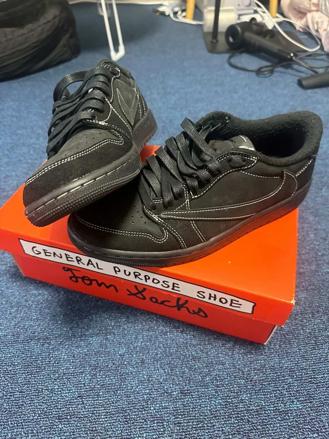 나이키 조던 1 X 스캇 레트로 OG 팬텀 로우 스니커즈 상품이미지3