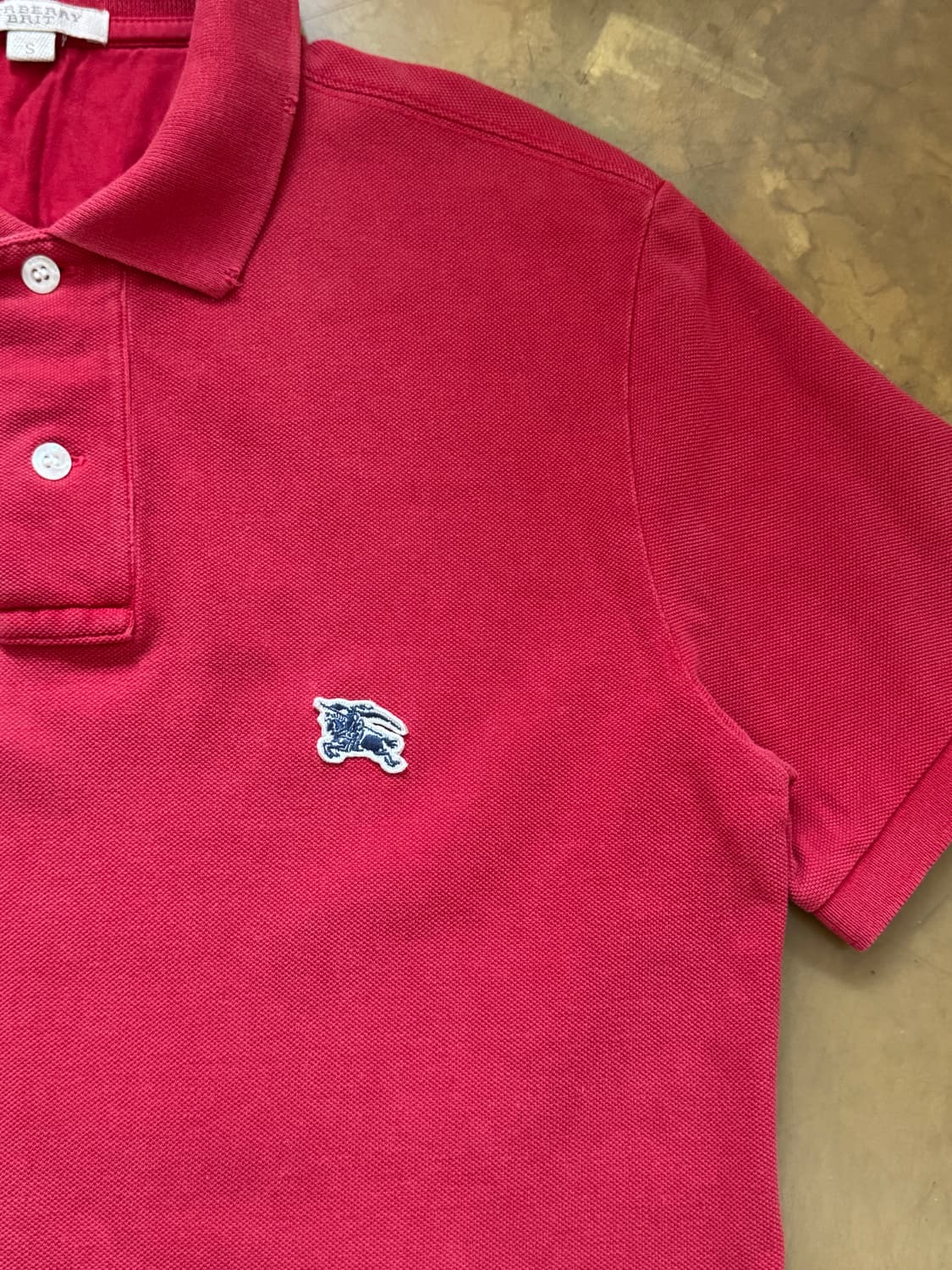 버버리 기마패치 버건디 카라 반팔티 S 상품이미지3