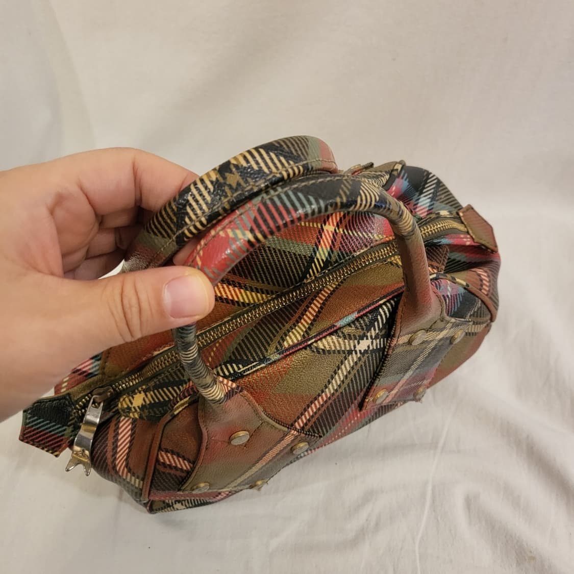 비비안웨스트우드 타탄 체크 토트백 가방 상품이미지2