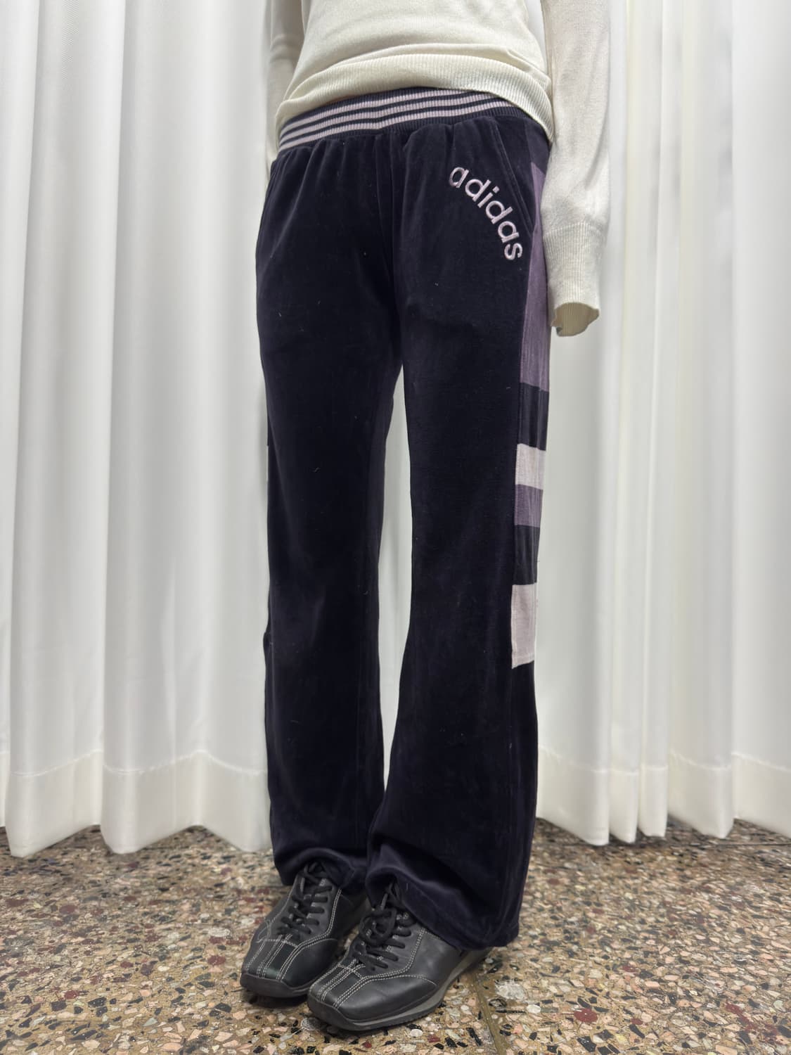adidas logo velvet pants 상품이미지1