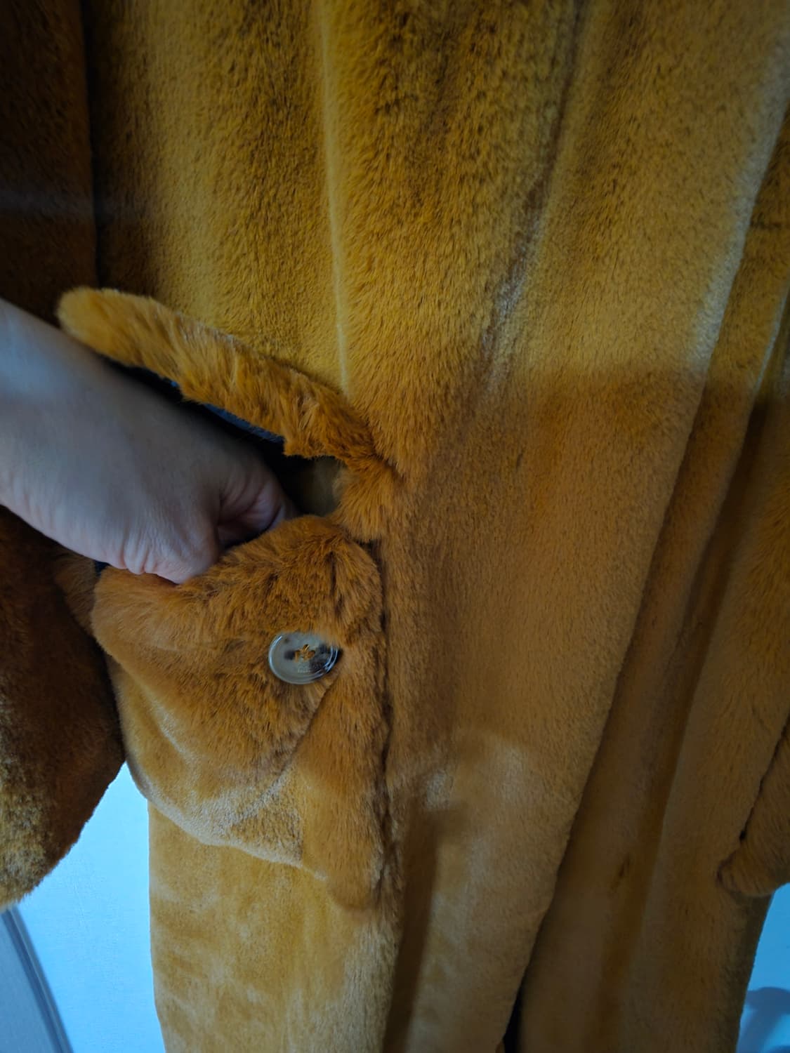 골든구스 모피 후드 롱코트 상품이미지4